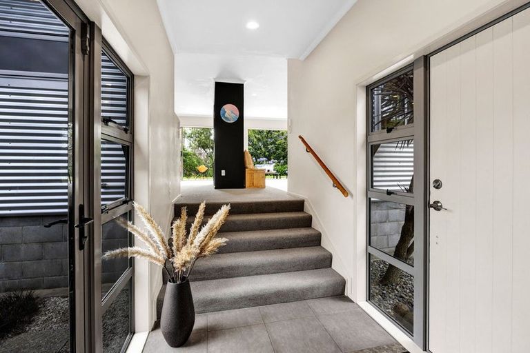 Photo of property in 72e Wairau Road, Oakura, 4314