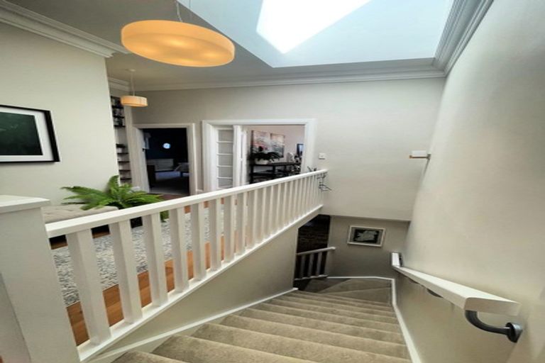 Photo of property in 22 Plunket Street, Kelburn, Wellington, 6012