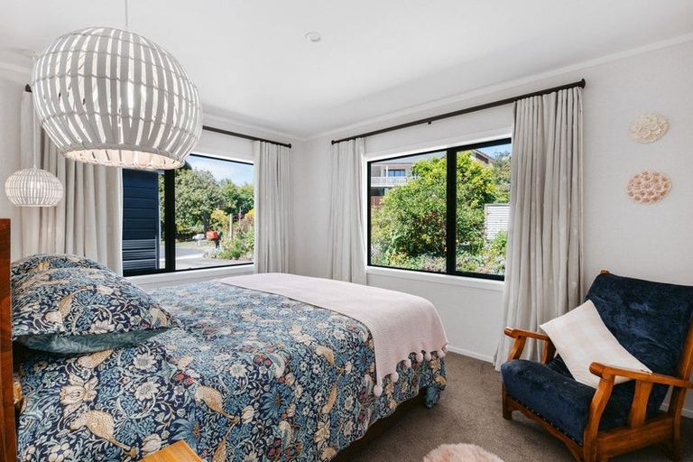 Photo of property in 37 Pohutukawa Drive, Athenree, Katikati, 3177