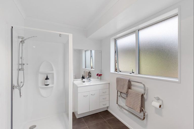 Photo of property in 51 Ohau Terraces, Ohau, Levin, 5570