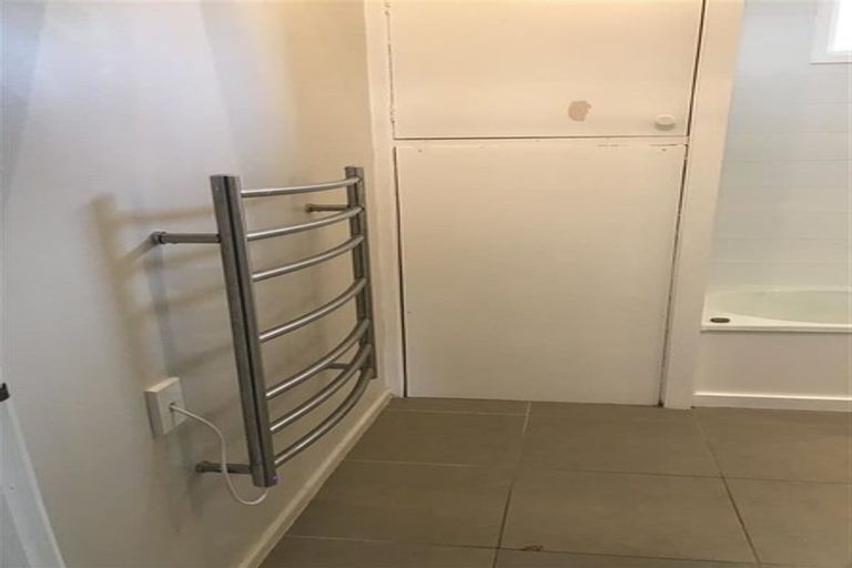 Photo of property in 20 Trig Road, West Harbour, Auckland, 0618