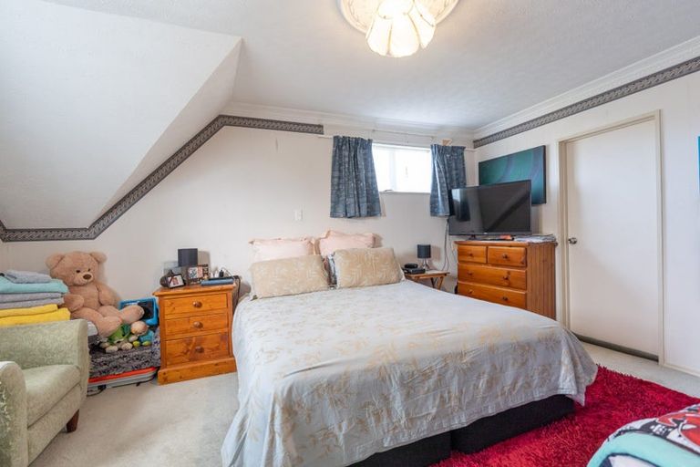 Photo of property in 1 Dresdan Court, Hokowhitu, Palmerston North, 4410