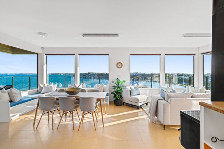 Photo of property in 52 Beauvoir Avenue, Matakatia, Whangaparaoa, 0930