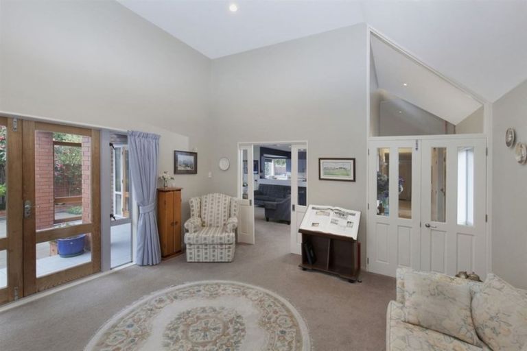 Photo of property in 22 Parkham Drive, Burnside, Christchurch, 8053