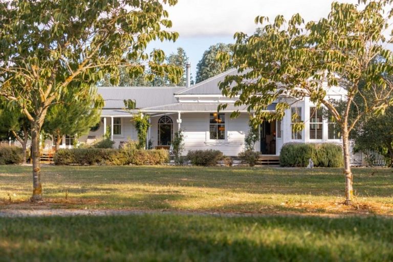 Photo of property in 247 Cross Line, Morison Bush, Greytown, 5794