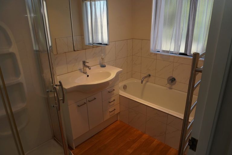 Photo of property in 2/28 De Quincey Terrace, Highland Park, Auckland, 2010