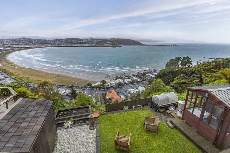 Photo of property in 3 View Road, Houghton Bay, Wellington, 6023