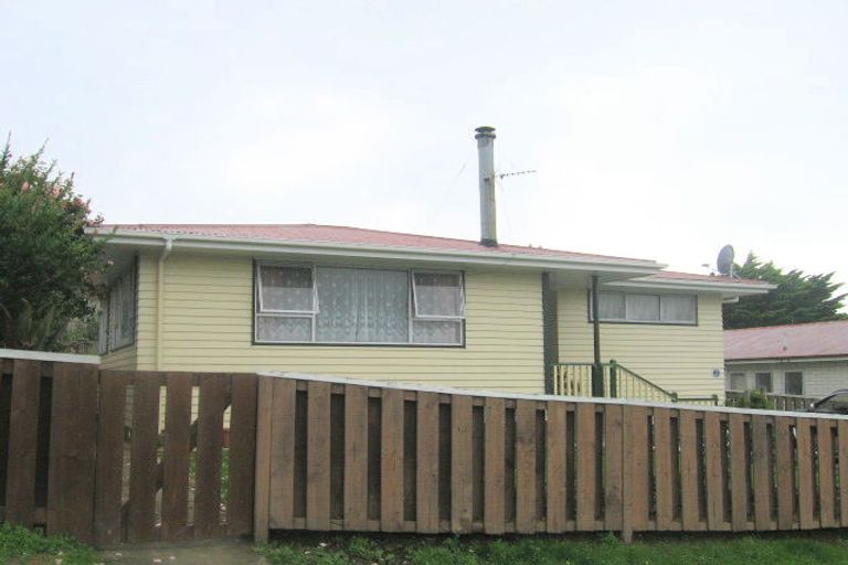 Photo of property in 64 Conclusion Street, Ascot Park, Porirua, 5024