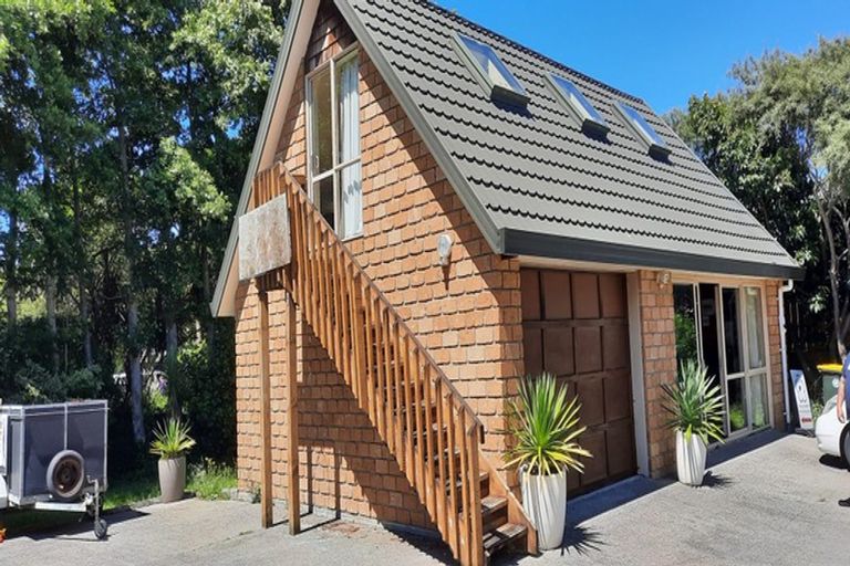 Photo of property in 60 Langdale Avenue, Paraparaumu, 5032