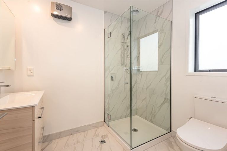 Photo of property in 9/180 Marine Parade, New Brighton, Christchurch, 8083