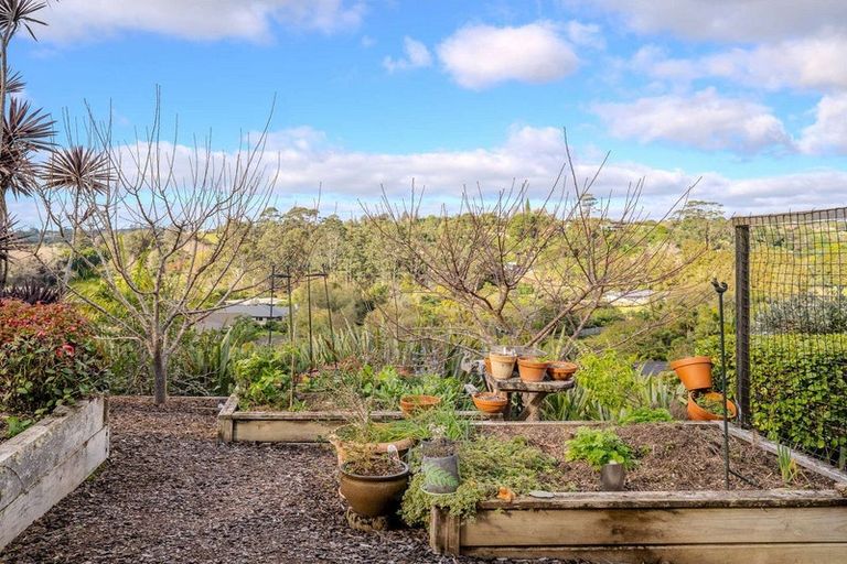 Photo of property in 17 Alderton Drive, Kerikeri, 0230