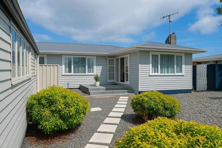 Photo of property in 18 Kauri Street, Taradale, Napier, 4112