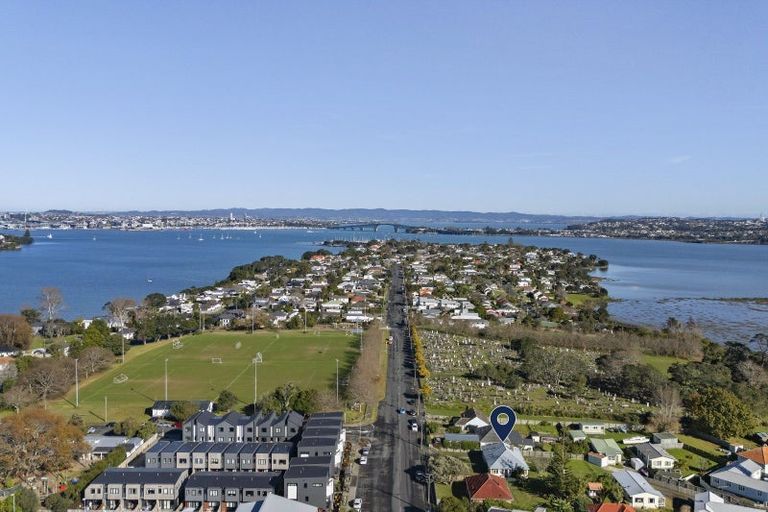 Photo of property in 132 Bayswater Avenue, Bayswater, Auckland, 0622