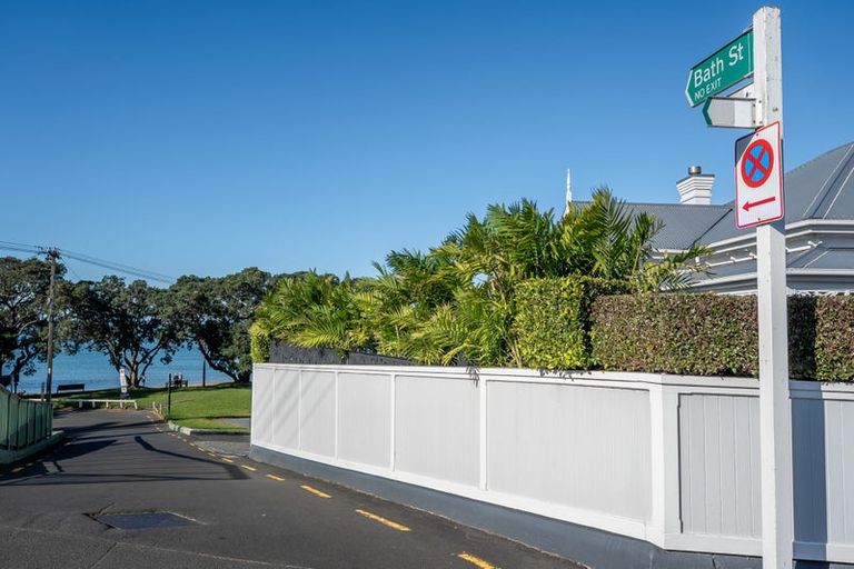 Photo of property in 8/118 Vauxhall Road, Narrow Neck, Auckland, 0624