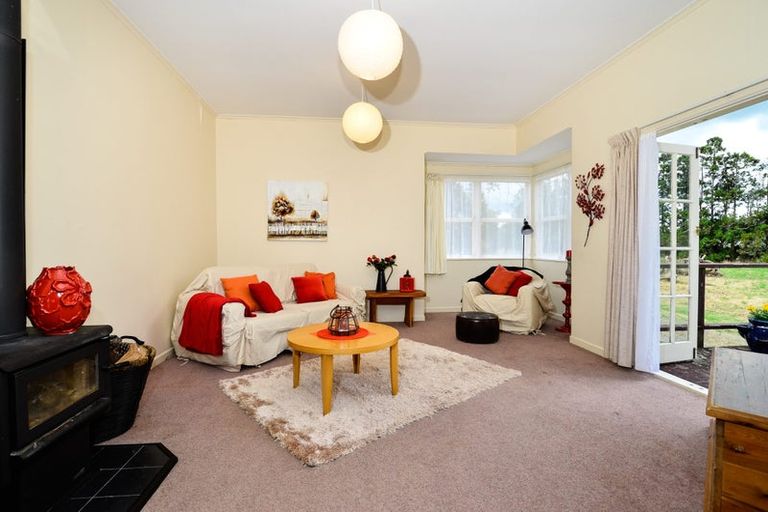 Photo of property in 113 Foster Road, Kumeu, 0891