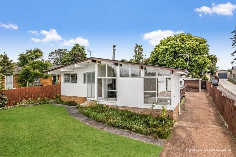 Photo of property in 28 Eyre Street, Henderson, Auckland, 0612