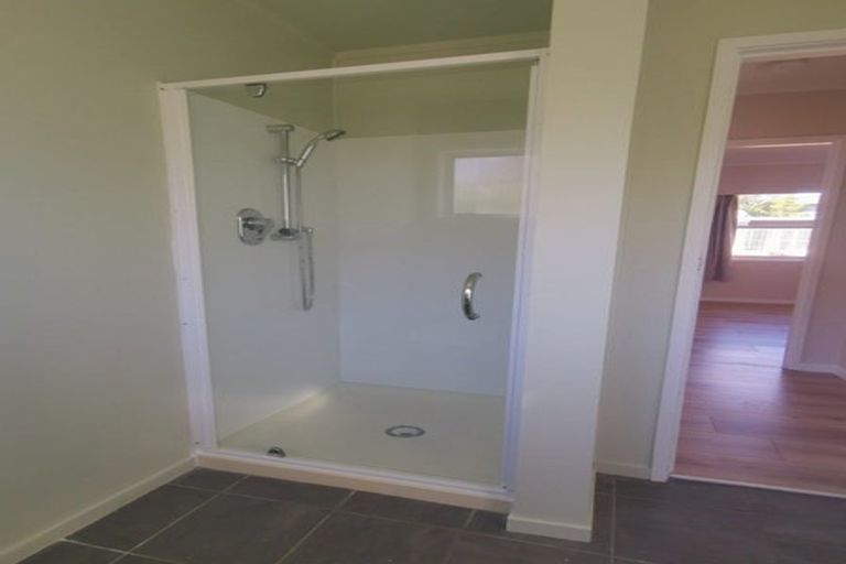 Photo of property in 3/9 Smiths Avenue, Papakura, 2110