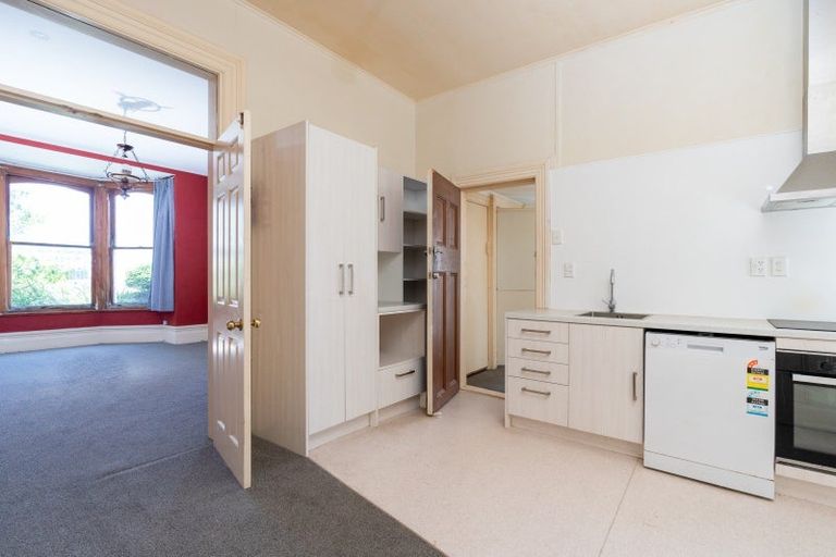 Photo of property in 9 Lipman Street, Mount Victoria, Wellington, 6011