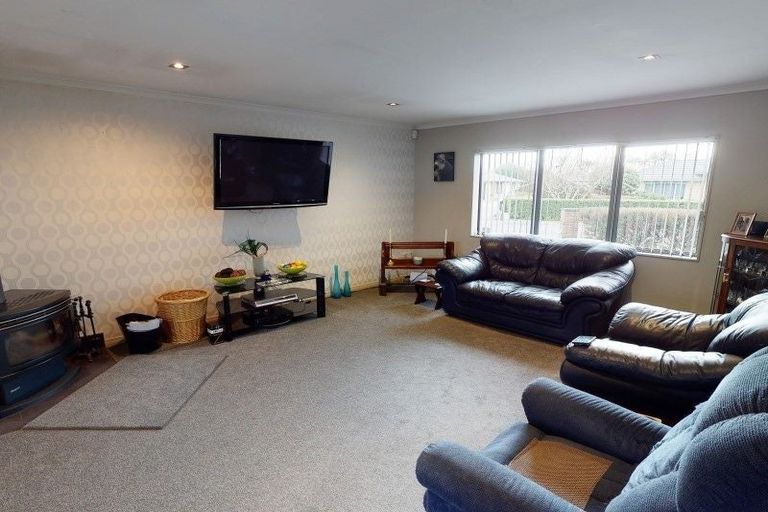 Photo of property in 3 Ahmad Close, Levin, 5510