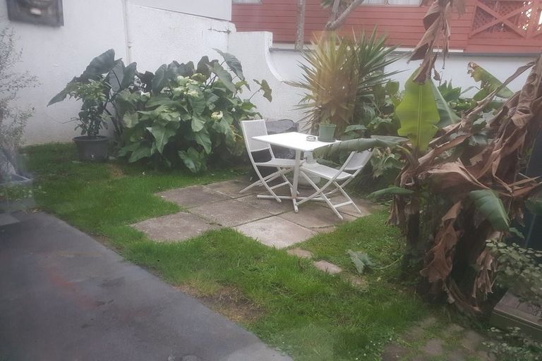 Photo of property in 16 Valhalla Drive, Beach Haven, Auckland, 0626