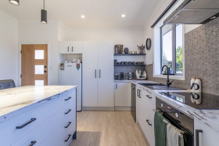 Photo of property in 41 Park Street, Winton, 9720