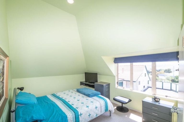 Photo of property in 105a Helston Road, Paparangi, Wellington, 6037