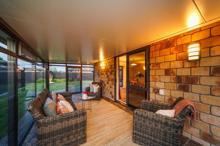 Photo of property in 33 Rodeo Drive, Kelvin Grove, Palmerston North, 4414