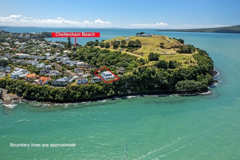 Photo of property in 38 Jubilee Avenue, Devonport, Auckland, 0624