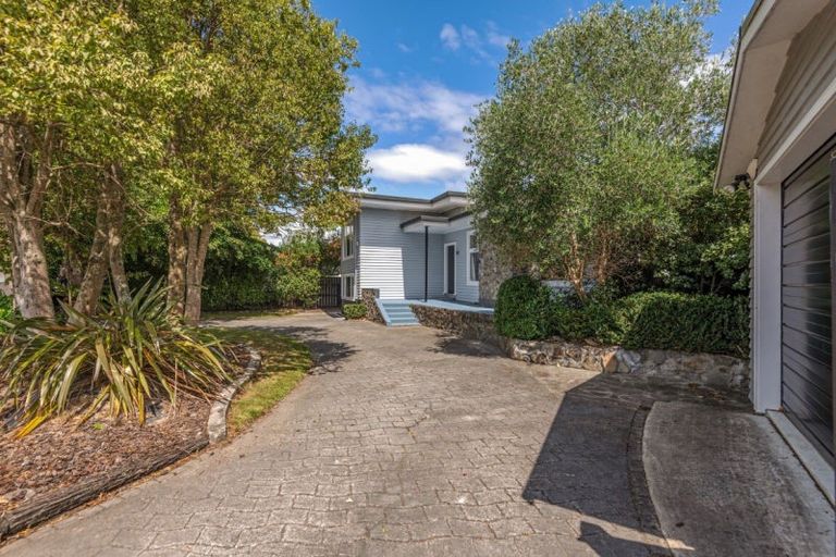 Photo of property in 6 Hughes Avenue, Hokowhitu, Palmerston North, 4410