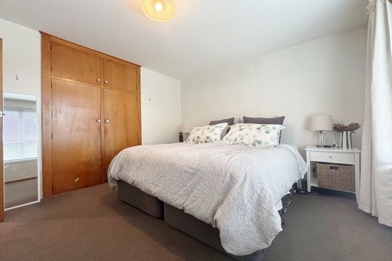 Photo of property in 2/38 Dee Street, St Albans, Christchurch, 8014