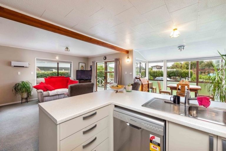 Photo of property in 23 Harbour View Road, Point Wells, Warkworth, 0986