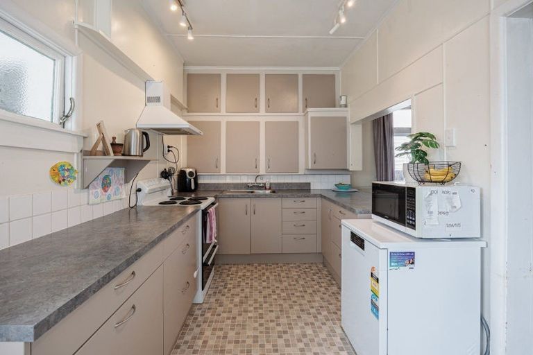 Photo of property in 3 Andrew Street, Marewa, Napier, 4110