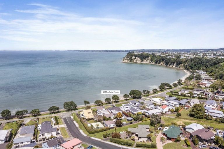 Photo of property in 48 Matakatia Parade, Matakatia, Whangaparaoa, 0930