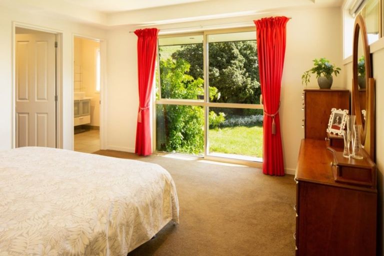 Photo of property in 12 Herries Lane, Lake Hayes, Queenstown, 9304