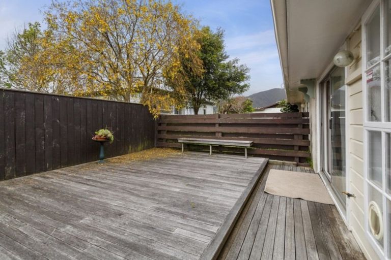 Photo of property in 4/1 Waikare Avenue, Waiwhetu, Lower Hutt, 5010