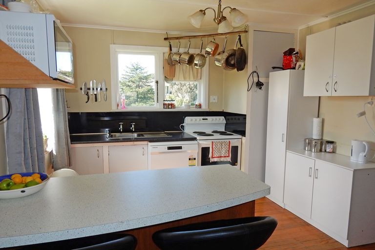 Photo of property in 17 Blyth Street, Holmes Hill, Oamaru, 9401