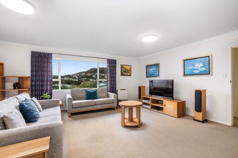 Photo of property in 129 Kahu Road, Paremata, Porirua, 5024