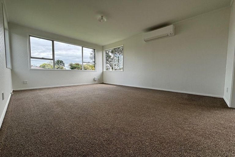 Photo of property in 2 Hobman Place, Manurewa, Auckland, 2102
