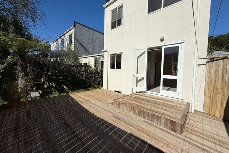 Photo of property in 4/44 Kingsland Avenue, Kingsland, Auckland, 1021