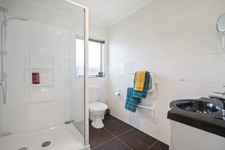 Photo of property in 115 Valley Road, Pukekohe, 2120