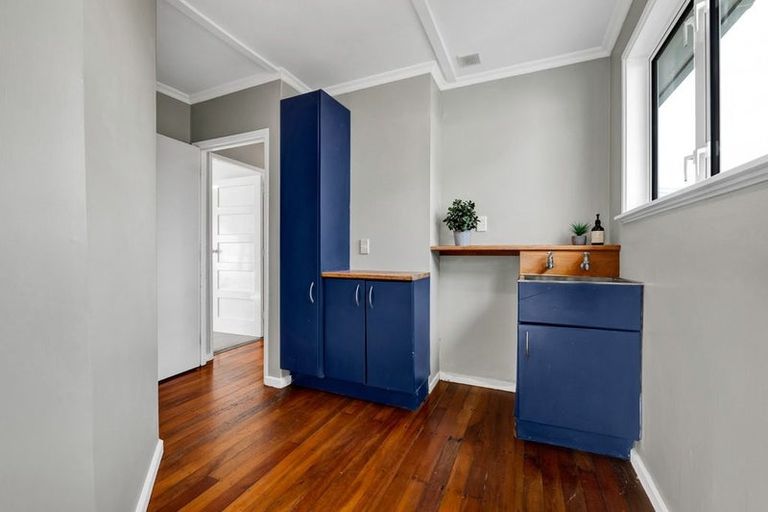 Photo of property in 18 Drake Street, Vogeltown, New Plymouth, 4310