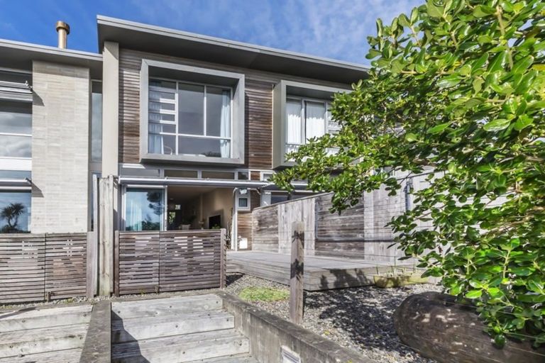 Photo of property in 17 Boardwalk Lane, Seatoun, Wellington, 6022