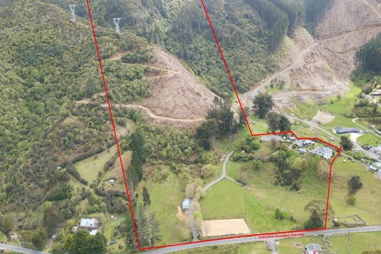 Photo of property in 780 Moonshine Hill Road, Moonshine Valley, Porirua, 5381