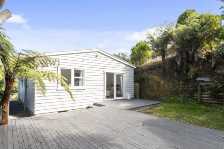 Photo of property in 33 Thomas Street, Stokes Valley, Lower Hutt, 5019