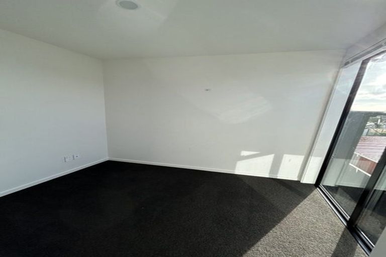 Photo of property in 40d Reeves Road, Pakuranga, Auckland, 2010
