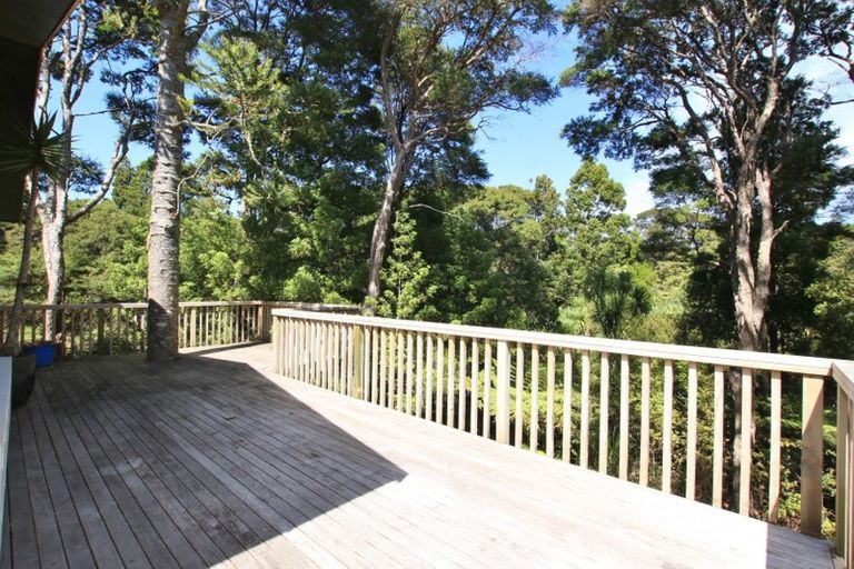 Photo of property in 53b Onedin Place, Titirangi, Auckland, 0604