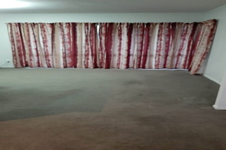 Photo of property in 2/127 Portage Road, New Lynn, Auckland, 0600