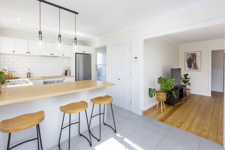 Photo of property in 16 Thackeray Street, Trentham, Upper Hutt, 5018