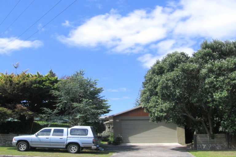 Photo of property in 21 Dillon Street, Waihi Beach, 3611