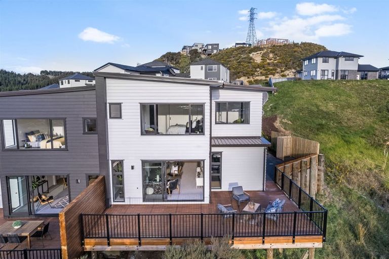 Photo of property in 176b Navigation Drive, Whitby, Porirua, 5024
